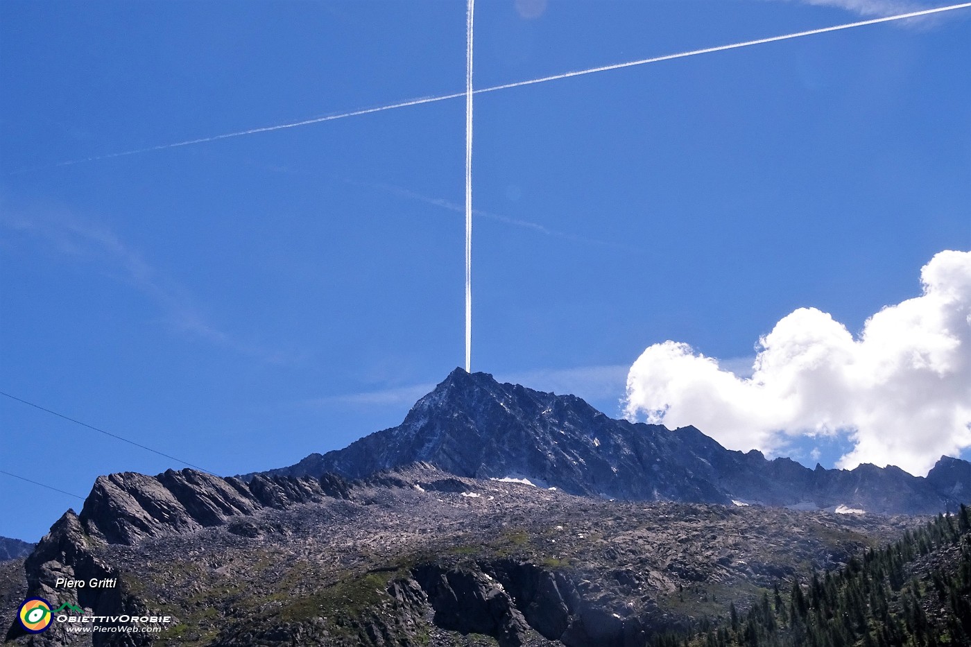 24 Per un attimo fuggente croce a reazione in Adamello !.JPG